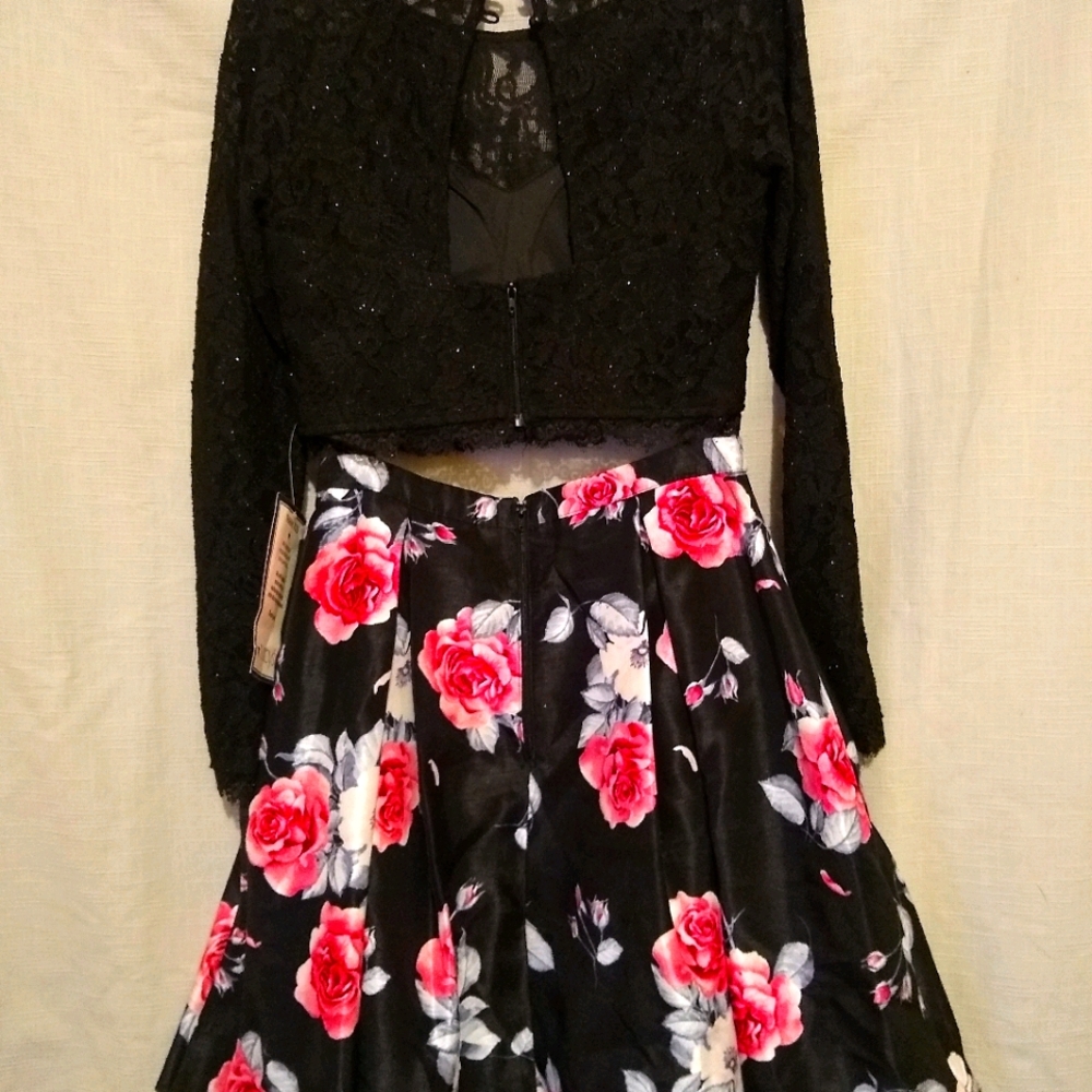 Sequin❤️heart black and floral skirt suit size 9